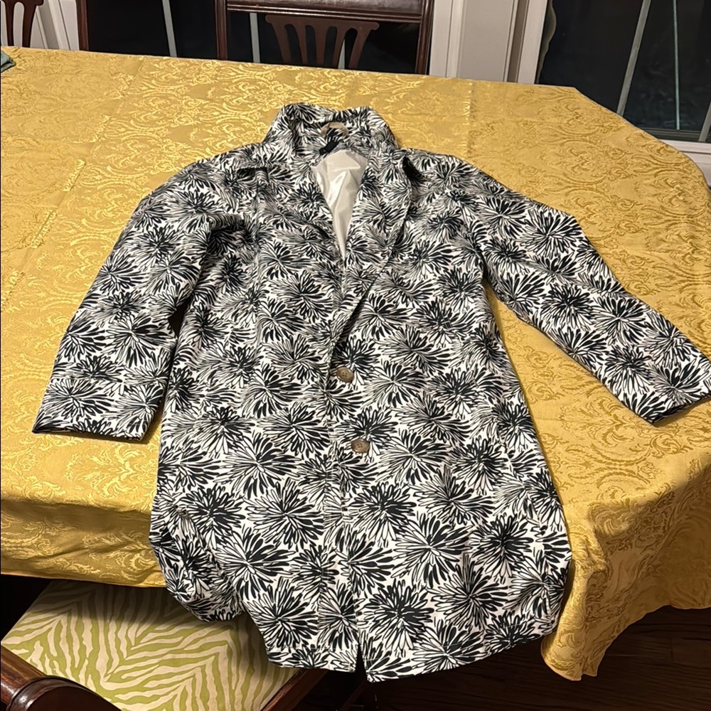 Chic Black and White Floral Blazer